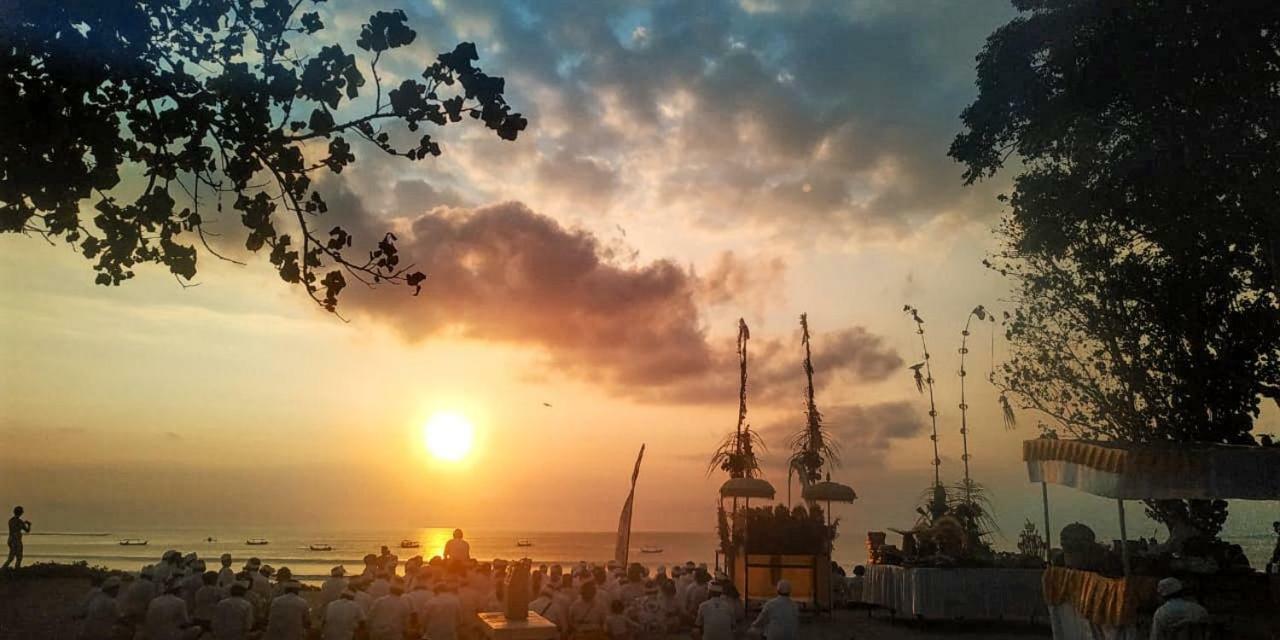 Rumah Kayu Bali Kuta Lombok Buitenkant foto